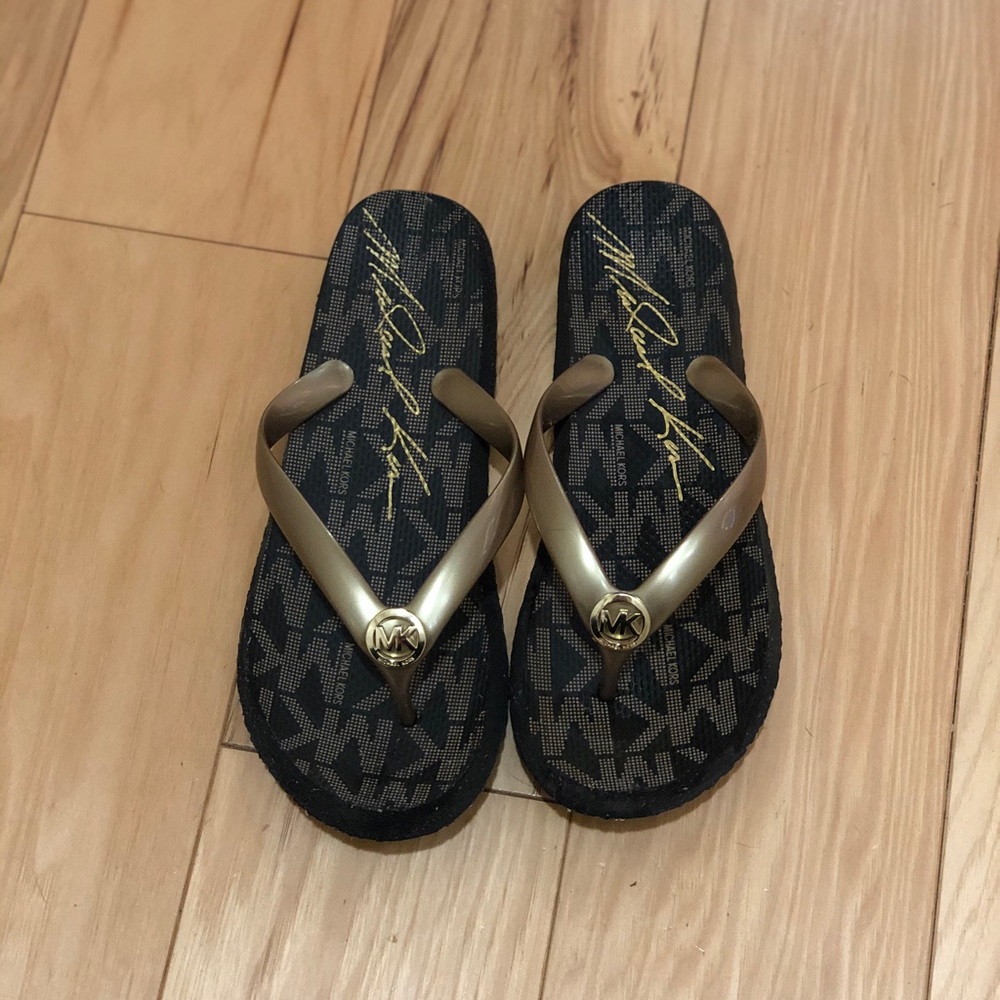 Flip flops